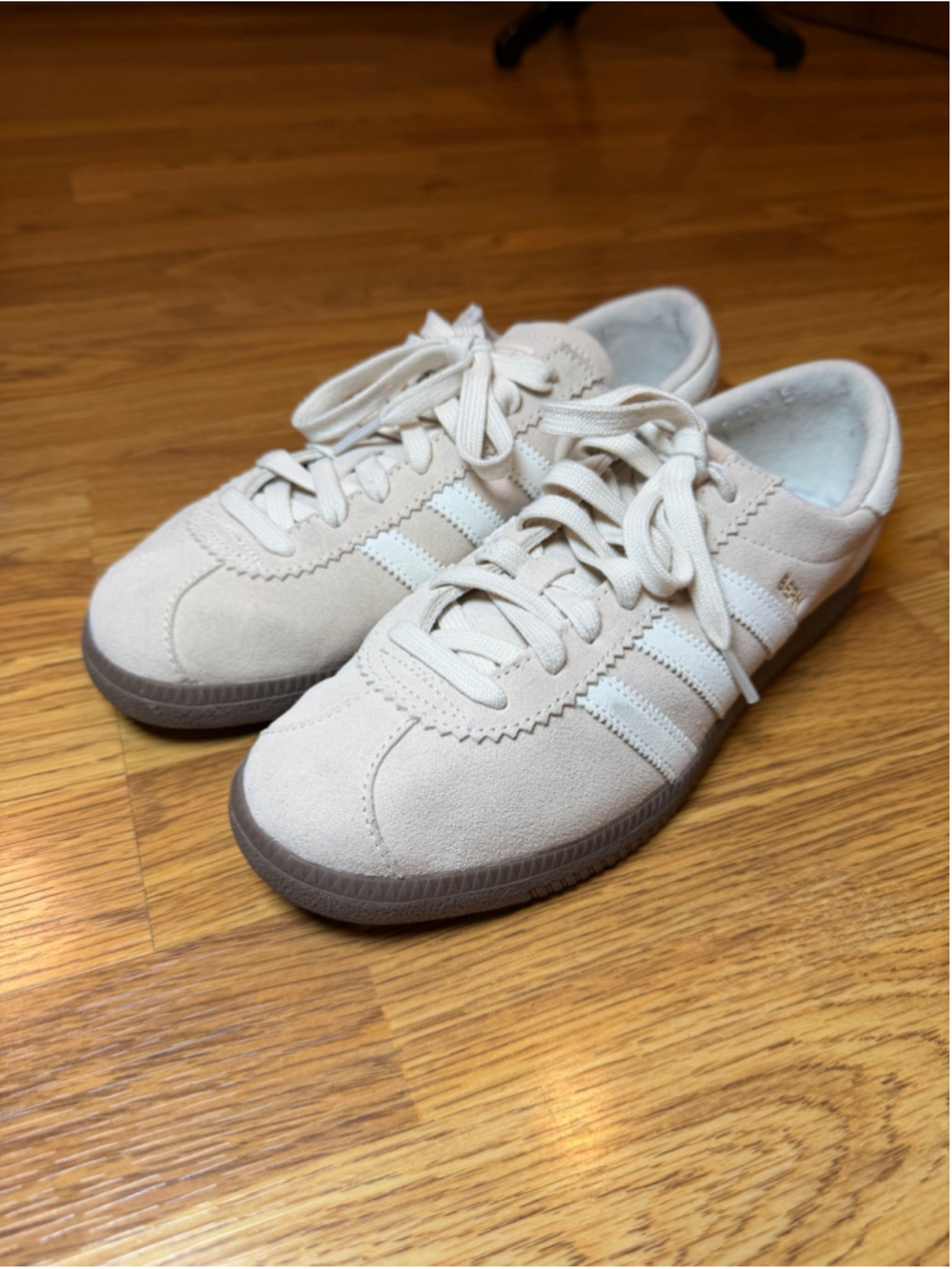 Adidas Bern Sneakers Size US 8 Men’s/9 Women’s Wonder White Gum